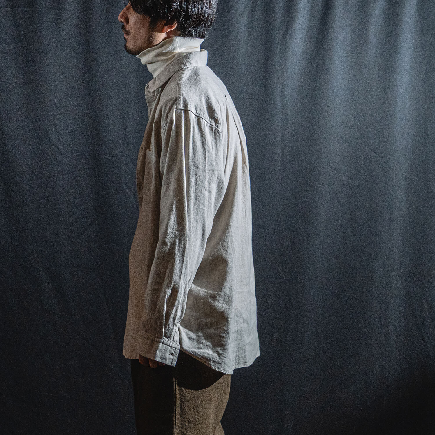 起毛リネンシャツの着用画像