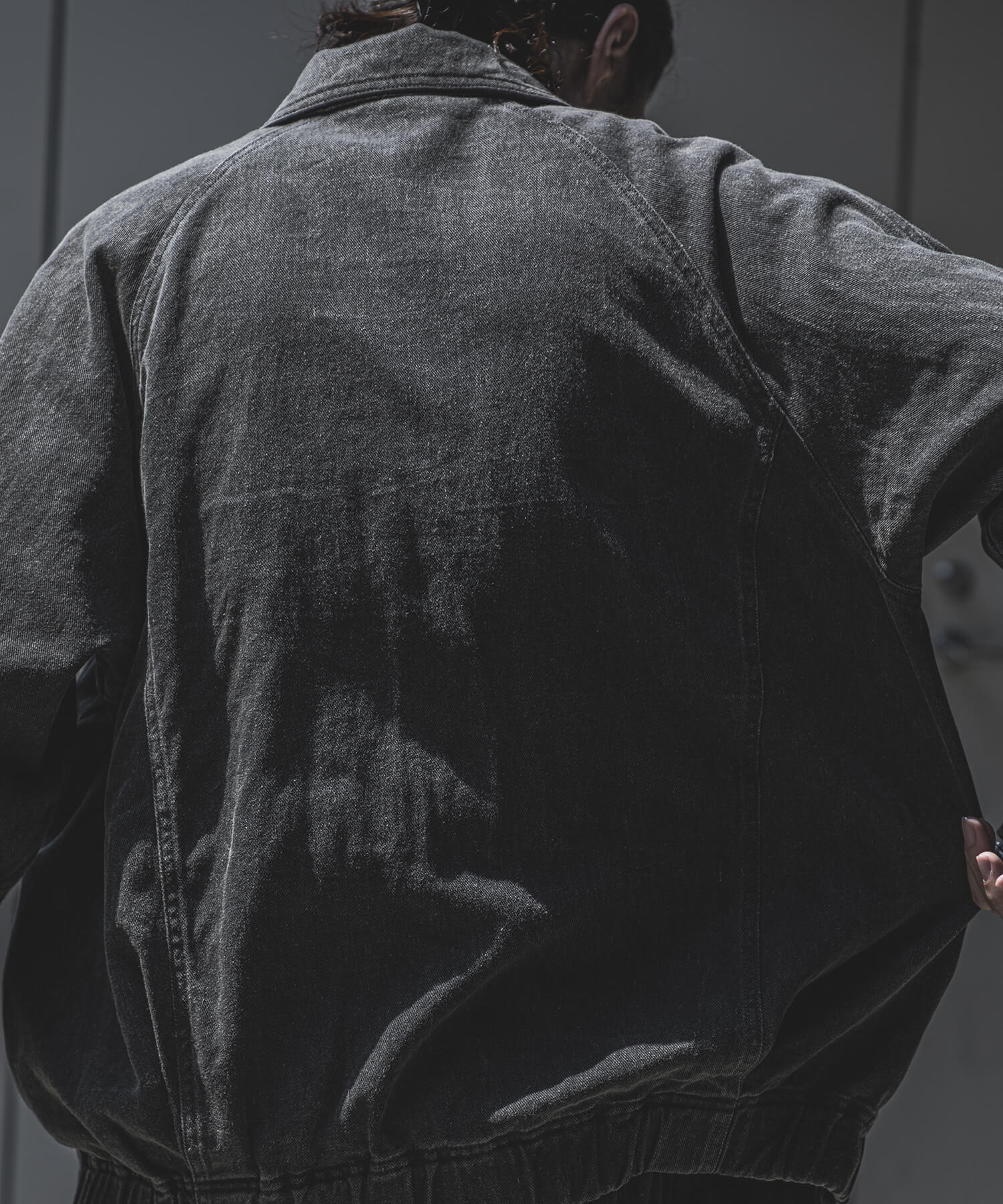 Cotton Linen Pigment-Coate Blousonの着用画像