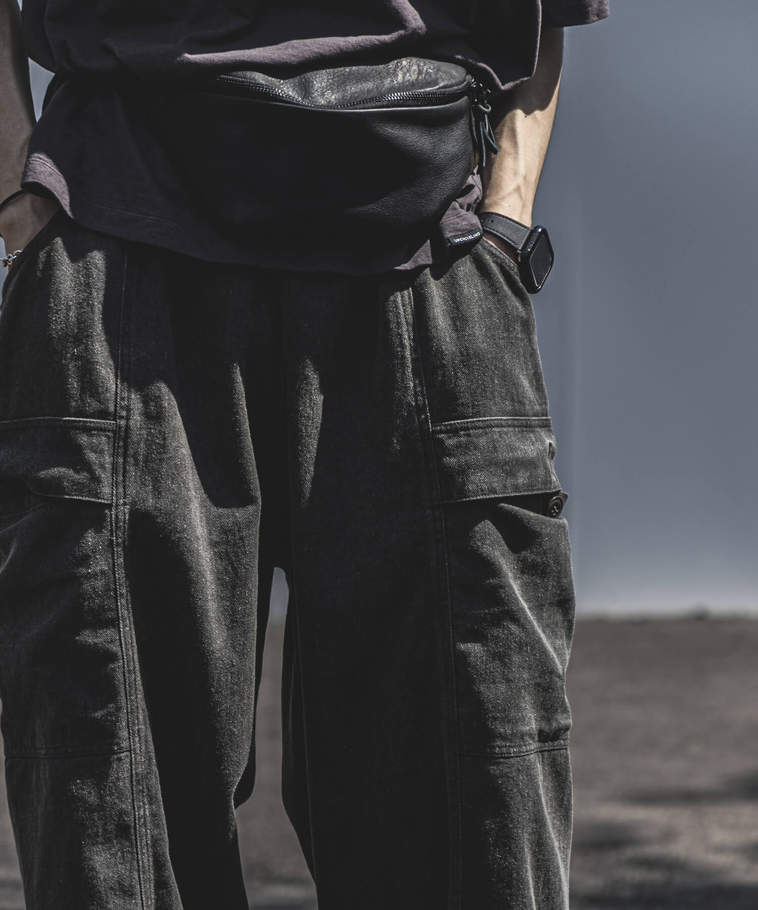 Wool Linen Mélange Stripe Easy Wide Pantsの着用画像