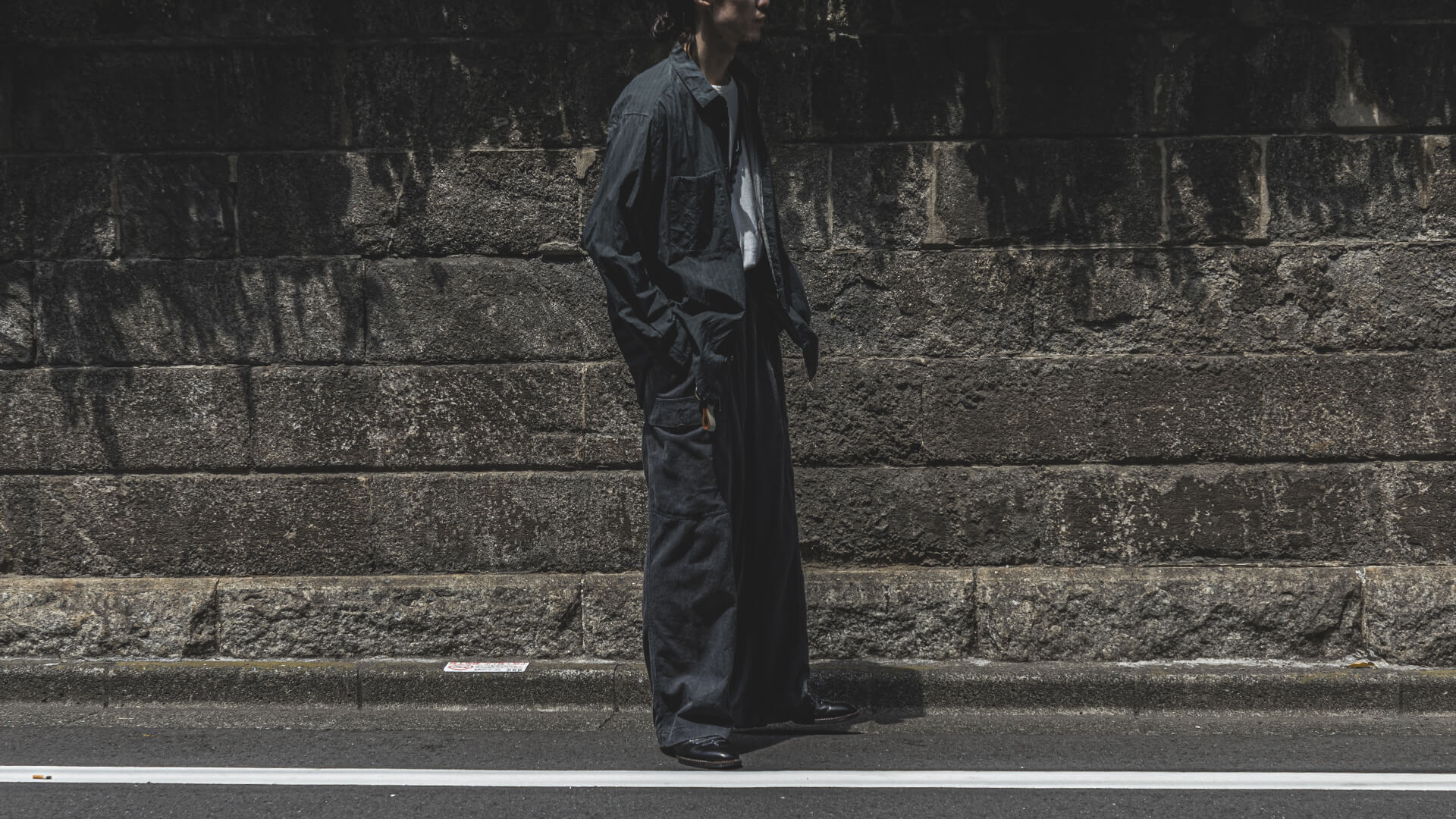 Wool Linen Mélange Stripe Easy Wide Pantsの着用画像