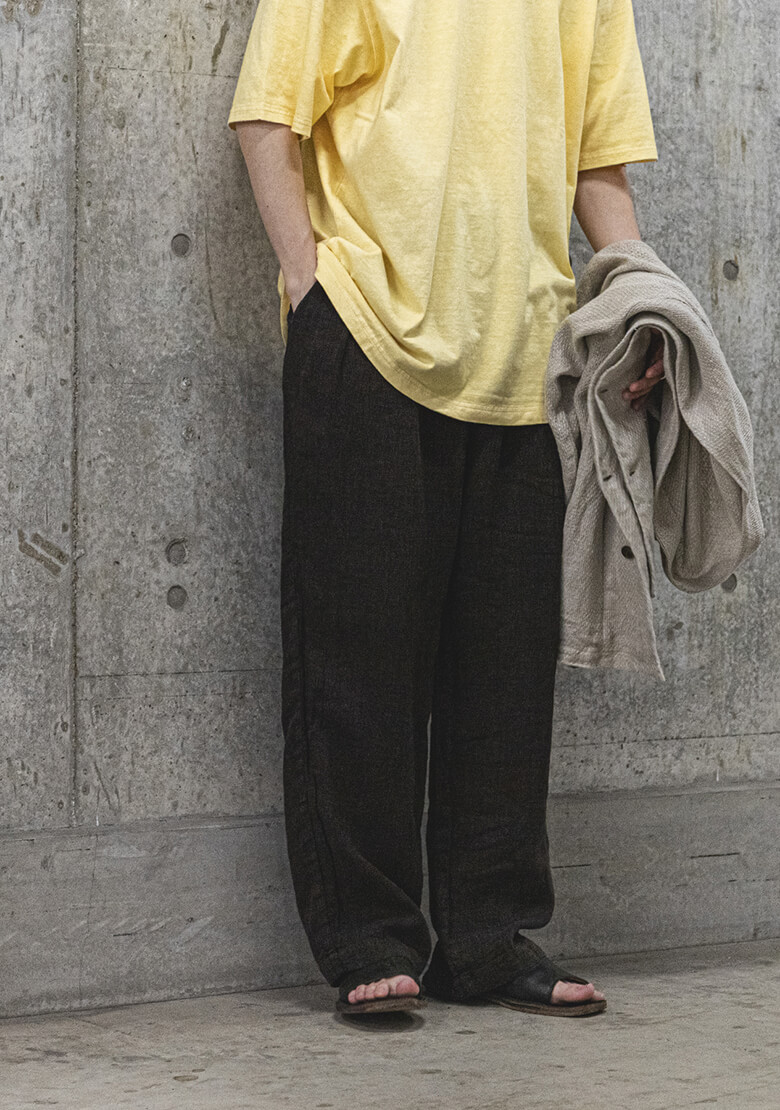 Tシャツのイエロー色の着用画像