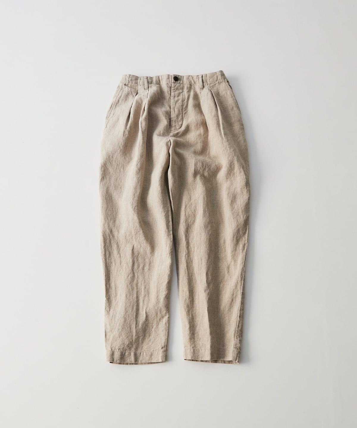 easy-fit pants