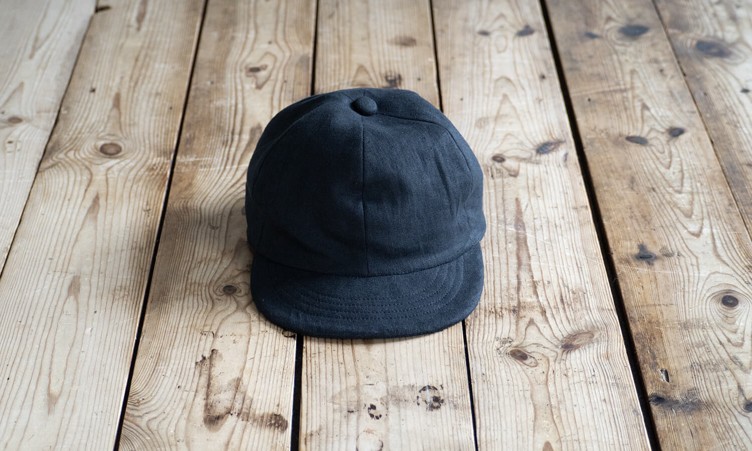 cap black color