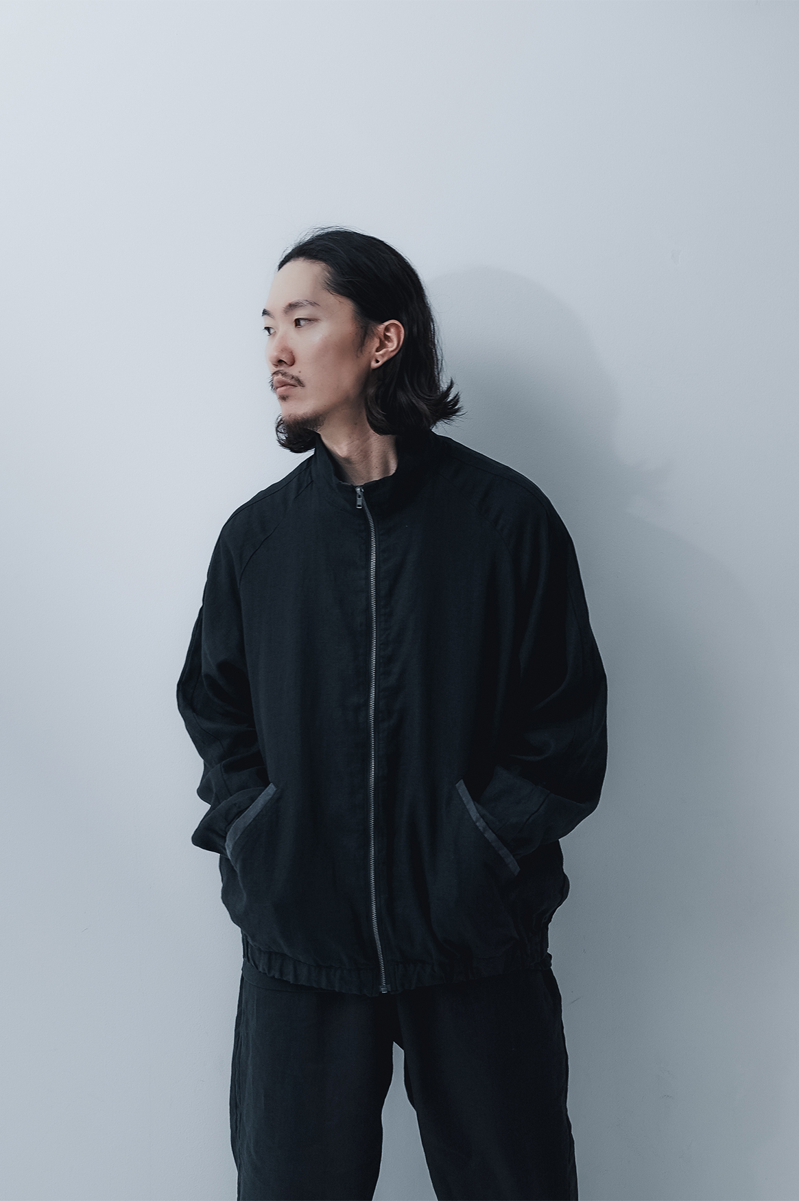 ヘアラインシャツ長袖の着用画像