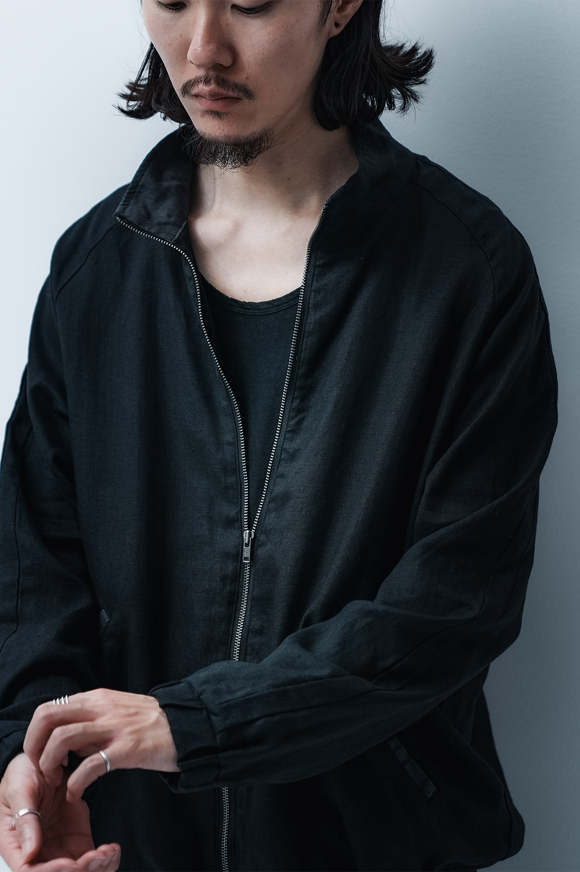 ヘアラインシャツ長袖の着用画像