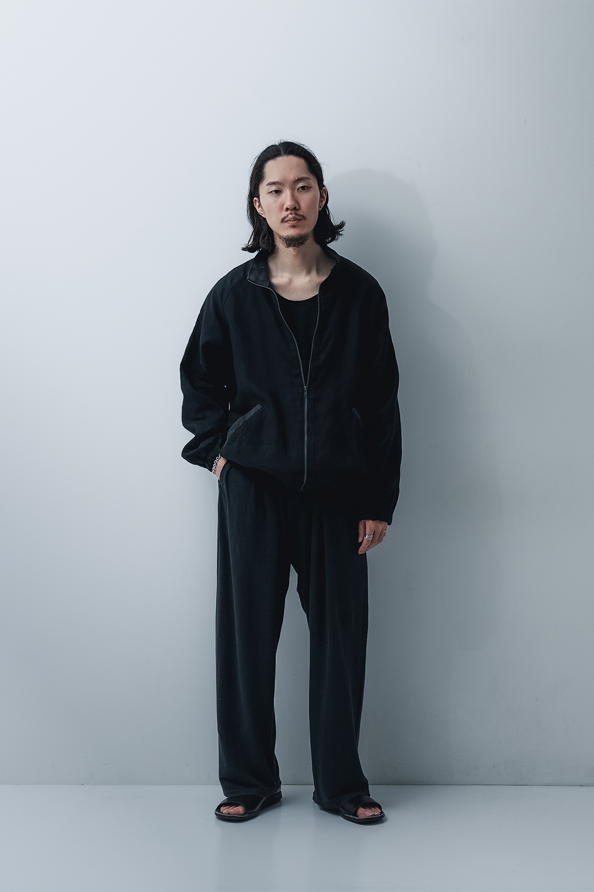ヘアラインシャツ長袖の着用画像