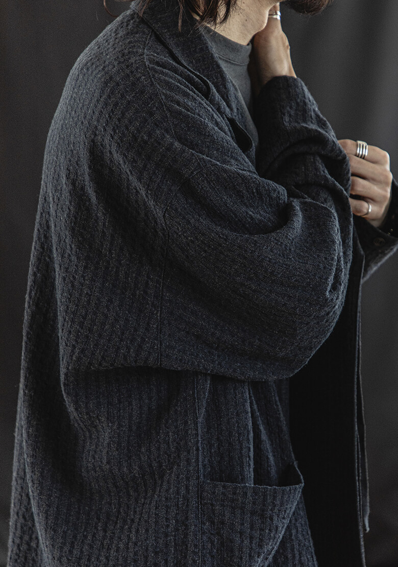 Wool Linen Mélange Stripe Easy Wide Pantsの着用画像