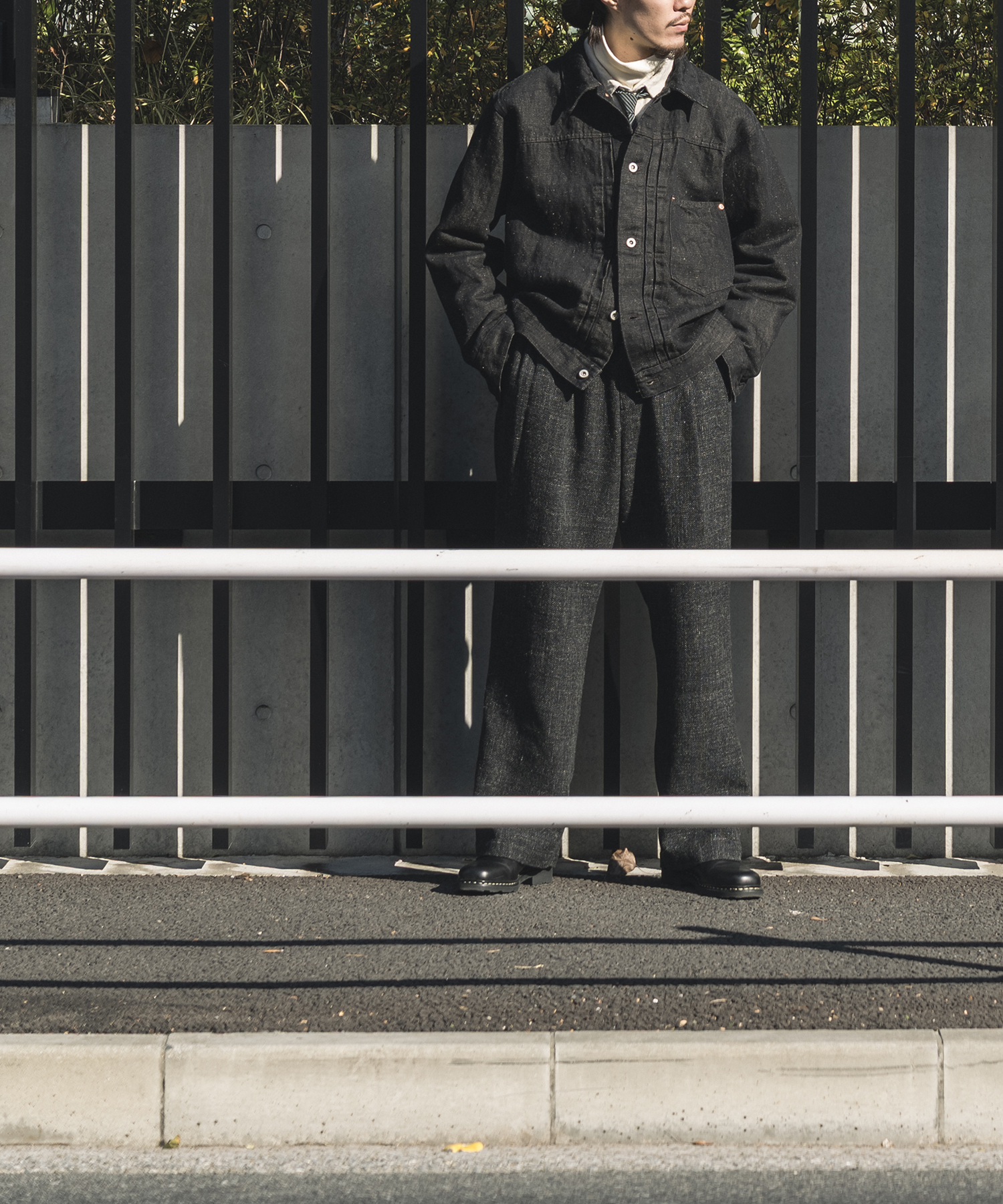 コットンヘンプデニムジャケットの着用画像