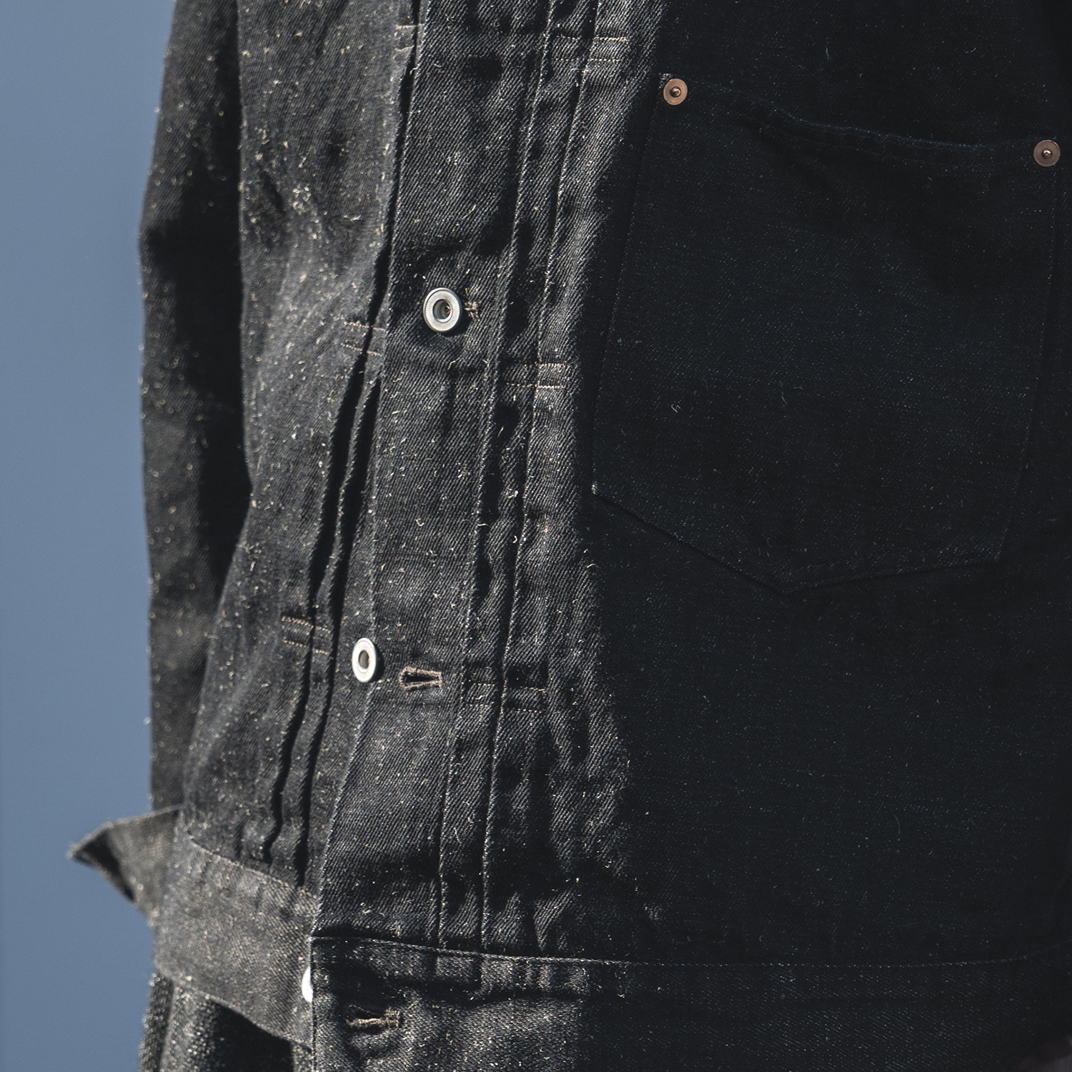 コットンヘンプデニムジャケットの着用画像