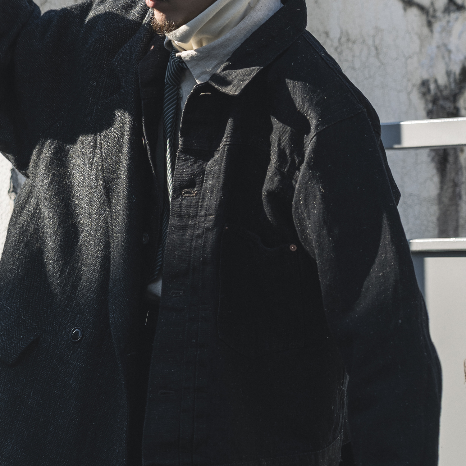 コットンヘンプデニムジャケットの着用画像