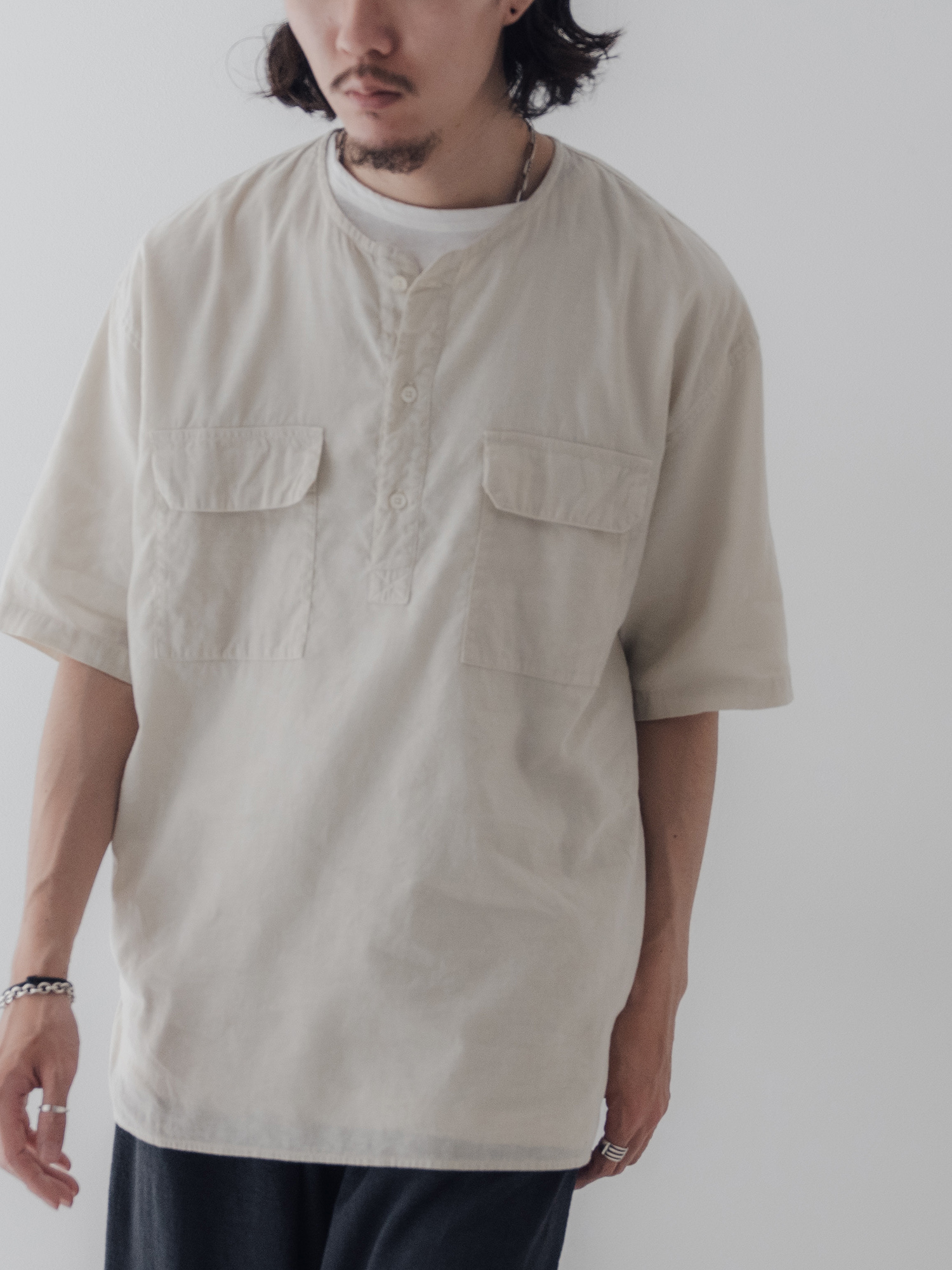 エシカルダイシャツ長袖の着用画像